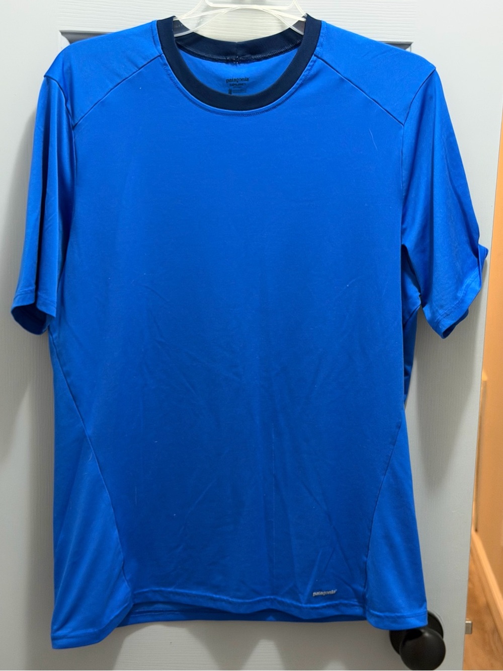 Patagonia Mens Capilene 1 SW Short Sleeve Tee Shirt Blue Mens Large Blue & Black
